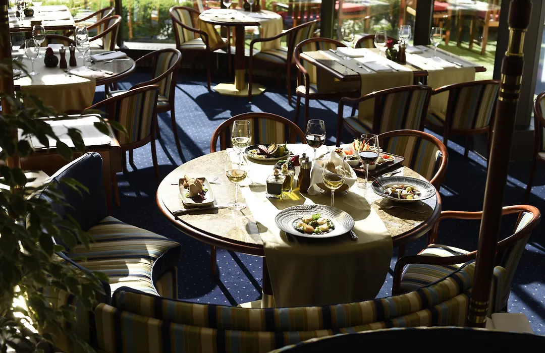Grand Hotel Bucharest-1
